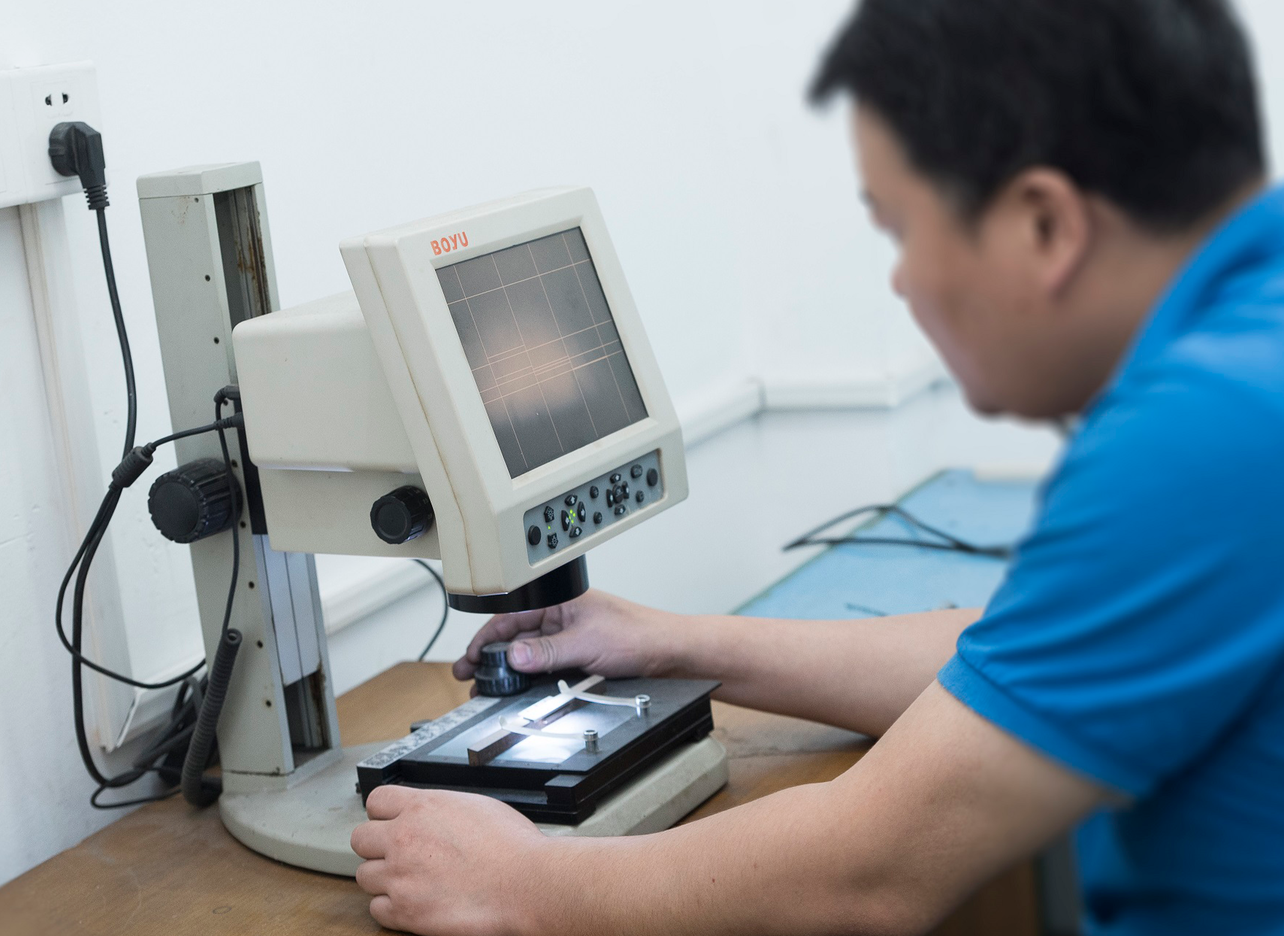 8. Blade testing in our Laboratory